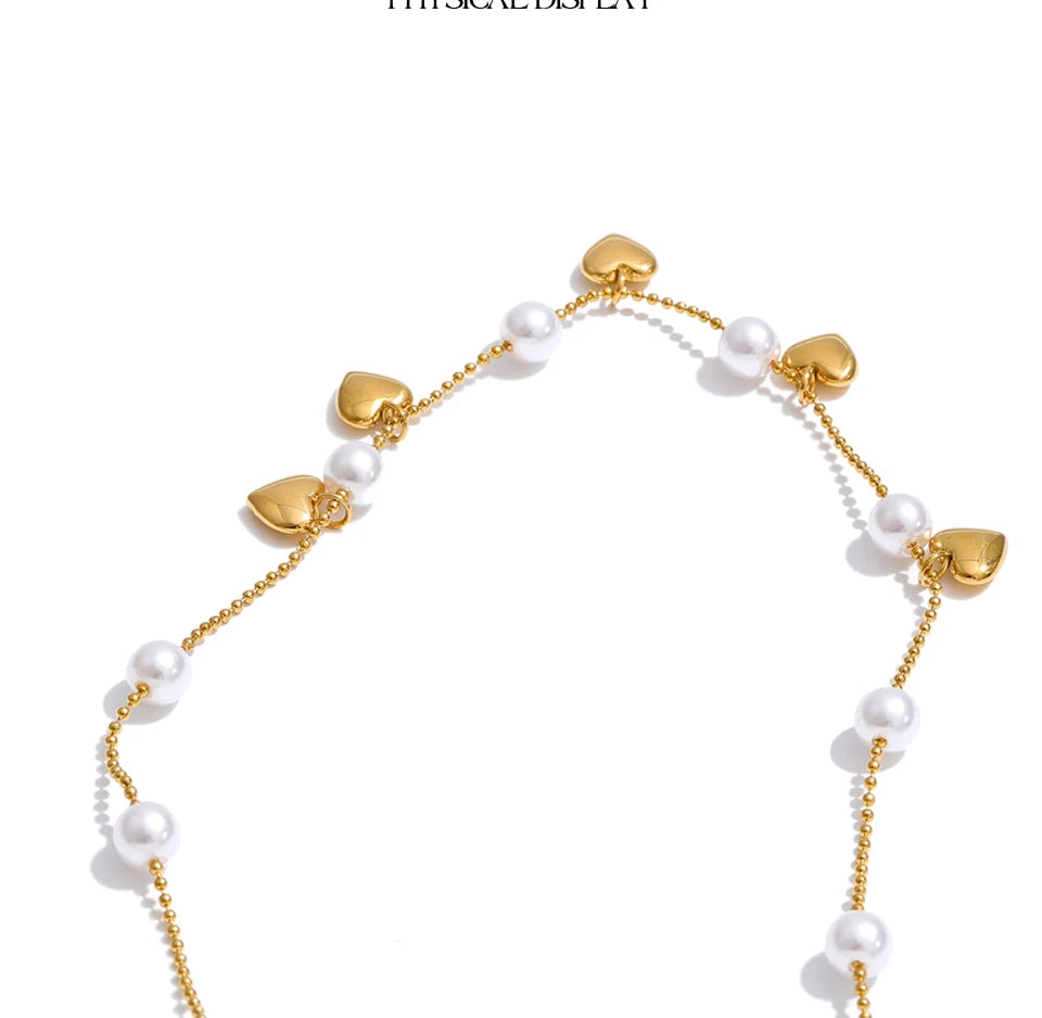 Pearl heart beaded necklace in gold-plated stainless steel with pearl.