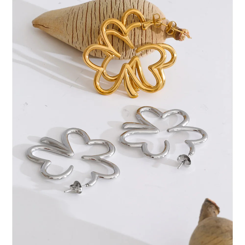 Flower Minimalist Earrings — Gold-Plated Stainless Steel · PS1296