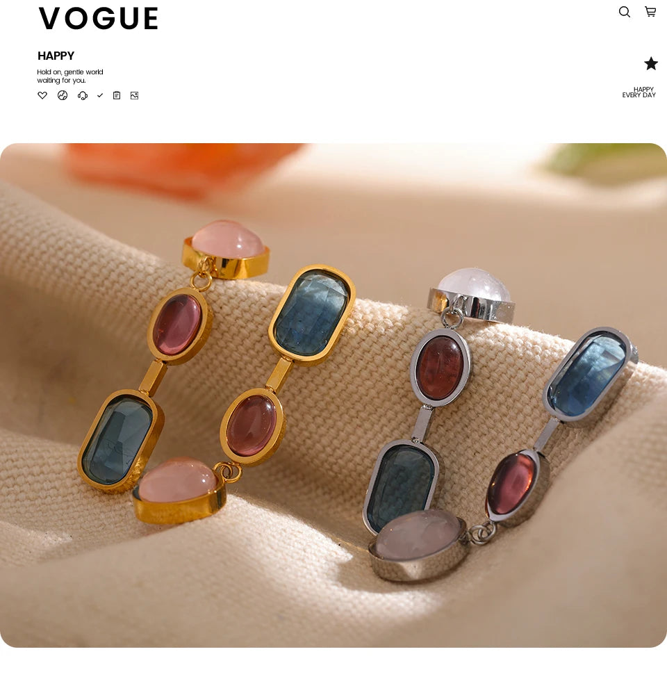 Natural stone geometric earrings in gold-plated 316L stainless steel with natural stone.