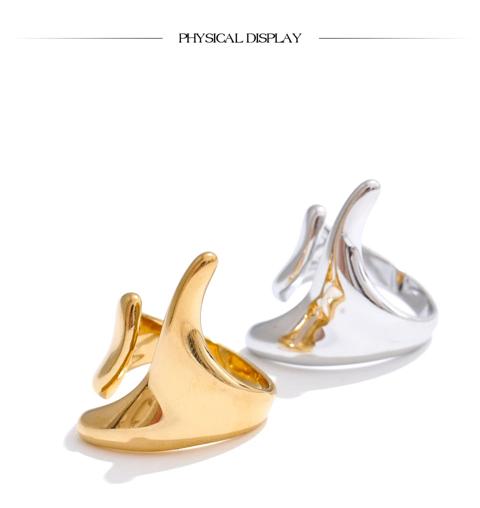 Geometric ring in 18K gold-plated stainless steel.