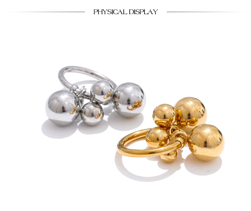 Beaded geometric ring in 18K gold-plated stainless steel.