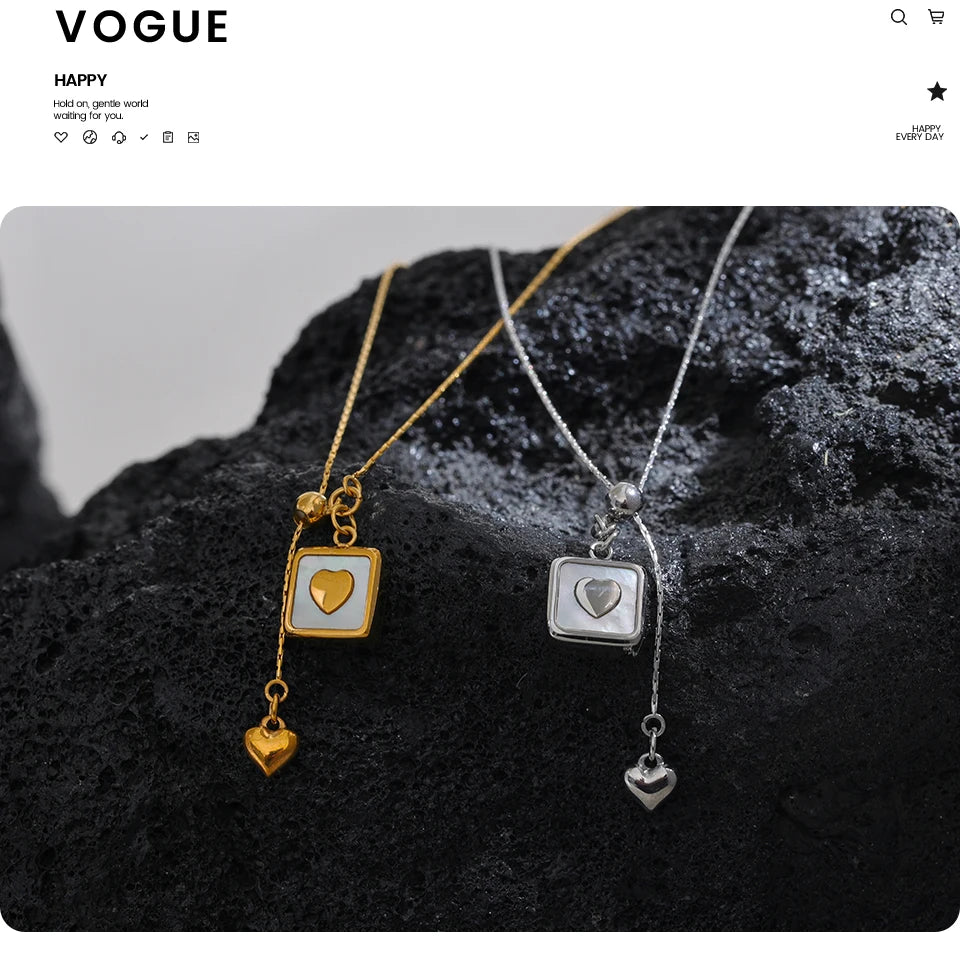 Shell heart geometric necklace in gold-plated stainless steel with shell.