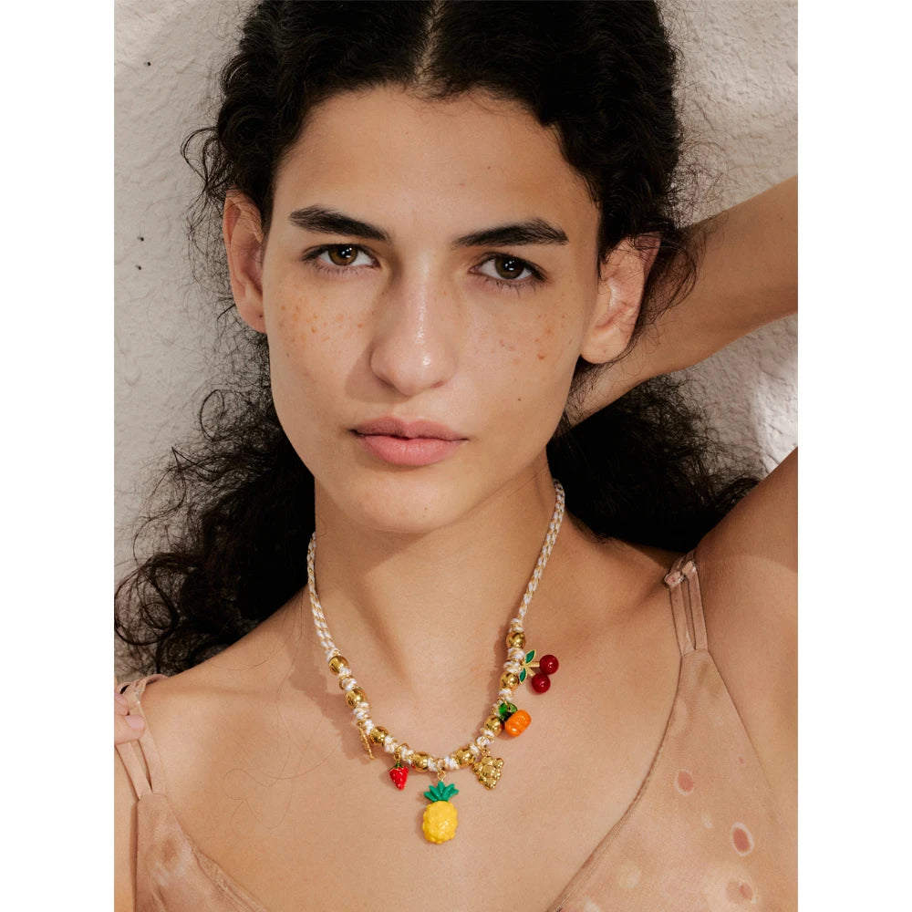 Geometric necklace in gold-plated stainless steel.