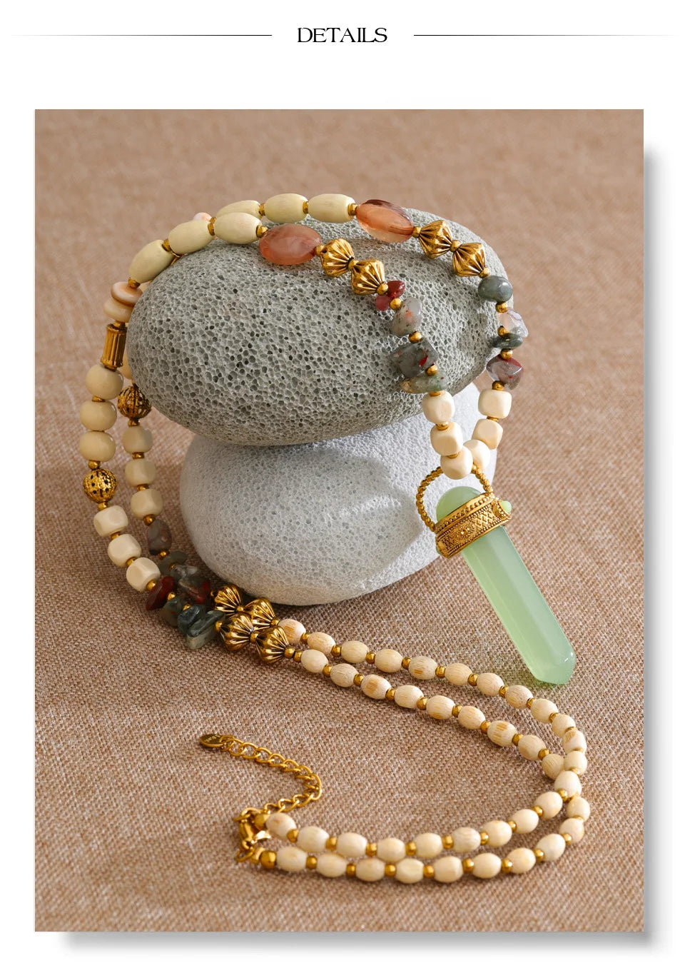 Resin acrylic natural stone necklace in gold-plated stainless steel with natural stone and resin.