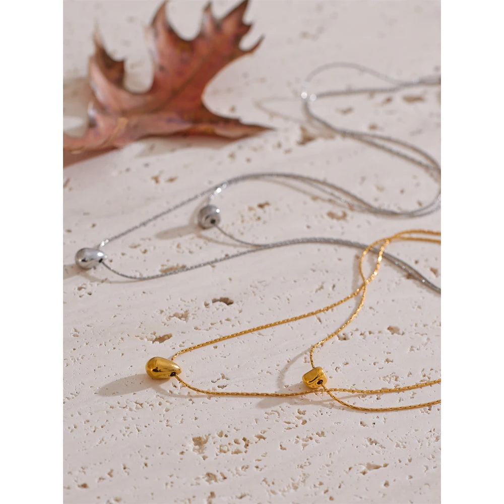 Chain layered necklace in gold-plated stainless steel.
