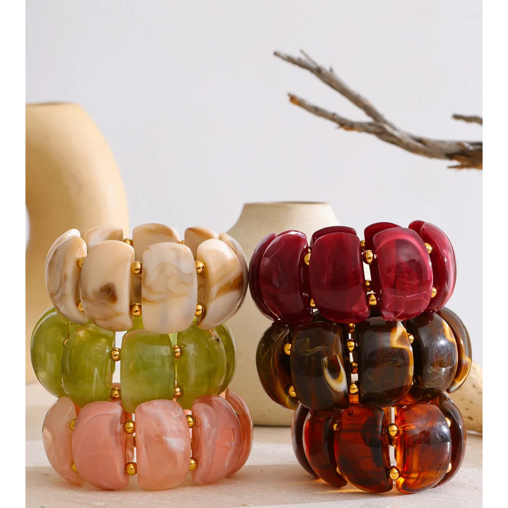 Resin multi-color geometric bracelet in gold-plated stainless steel with resin.