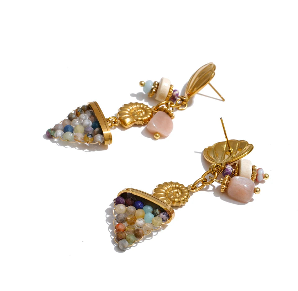 Shell natural stone geometric earrings in gold-plated stainless steel with natural stone and shell.