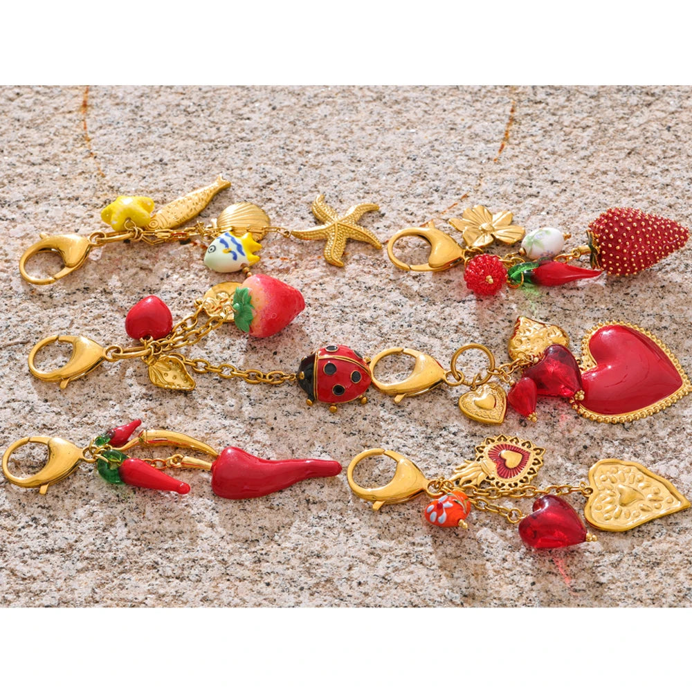 Red resin enamel necklace in gold-plated stainless steel with resin and enamel.
