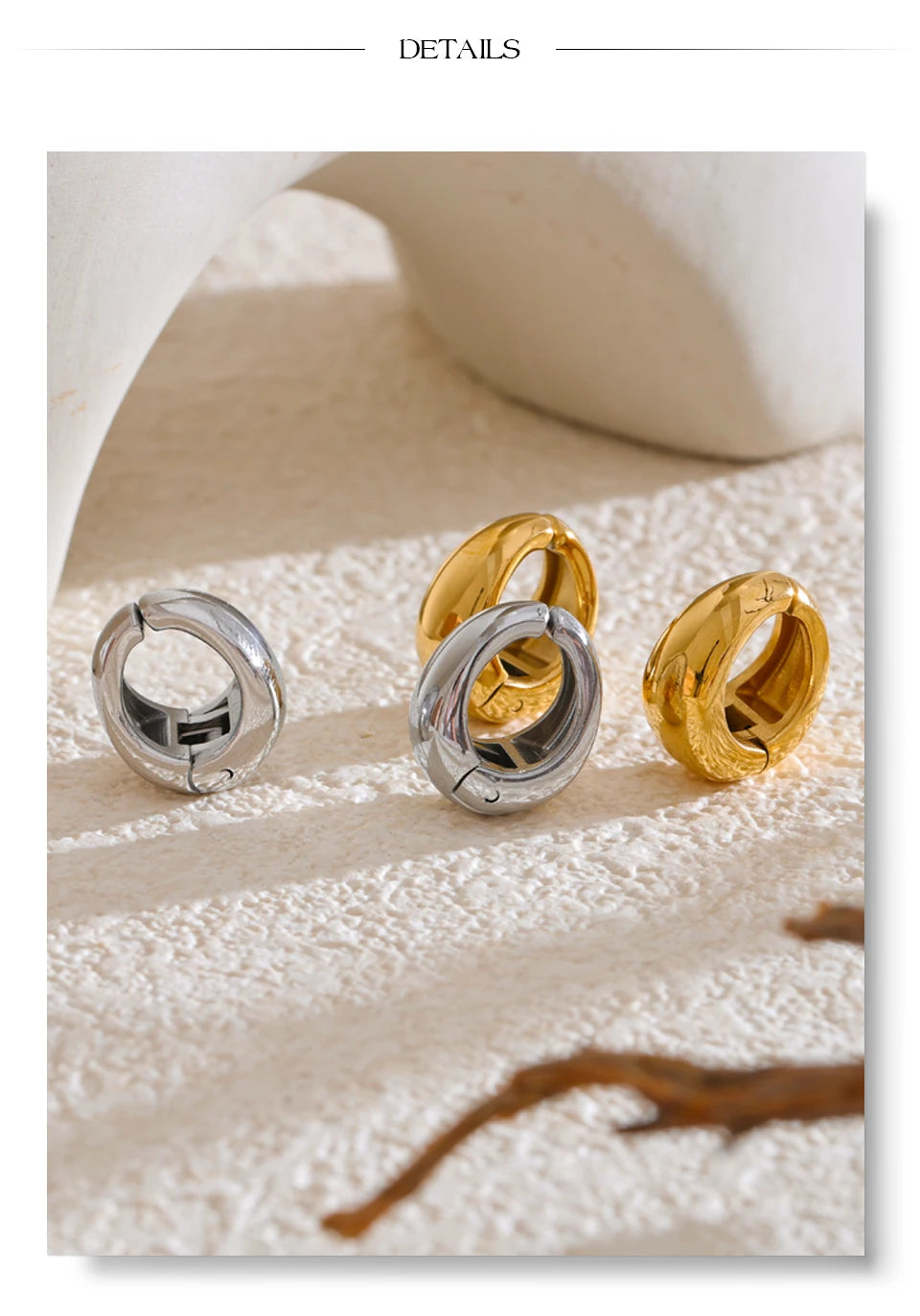 Geometric earrings in gold-plated stainless steel.