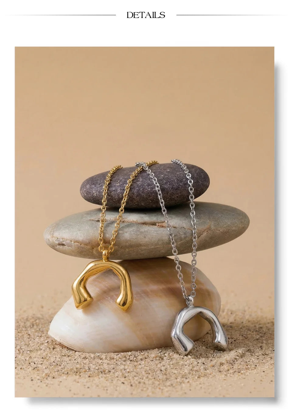 Minimalist geometric necklace in gold-plated stainless steel.