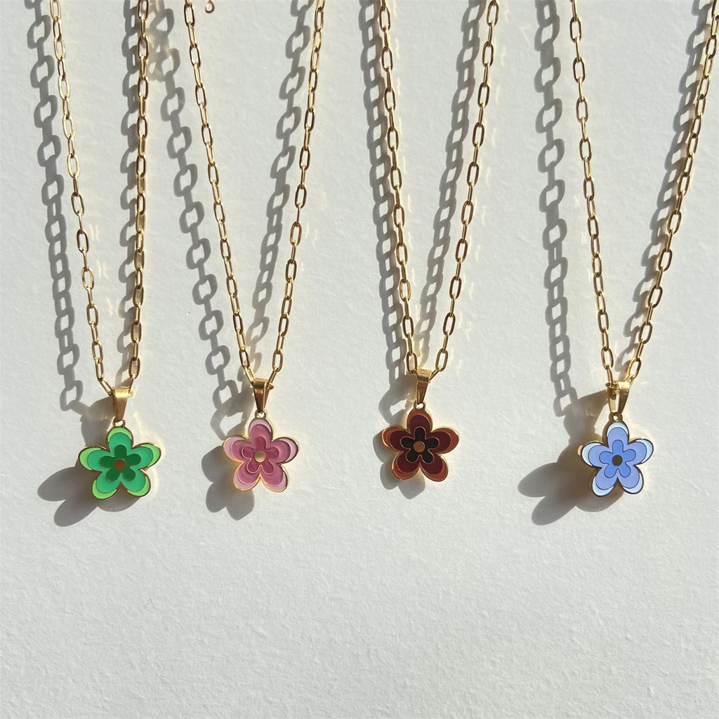 Versatile and fashionable multi-layer oil dripping flower pendant necklace charming women's jewelry