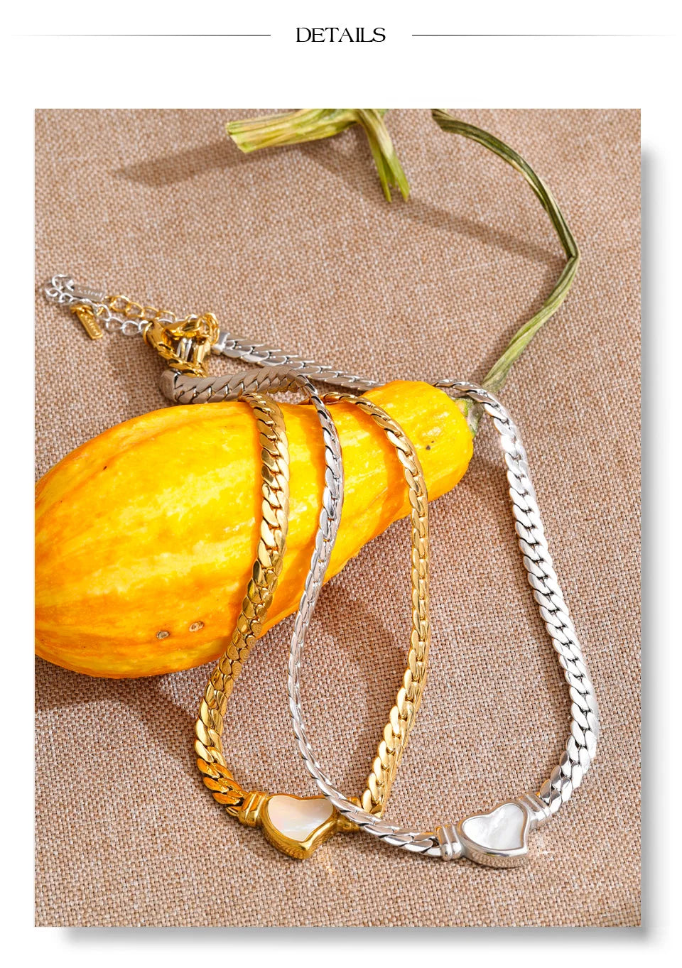 Shell heart chain necklace in gold-plated stainless steel with shell.