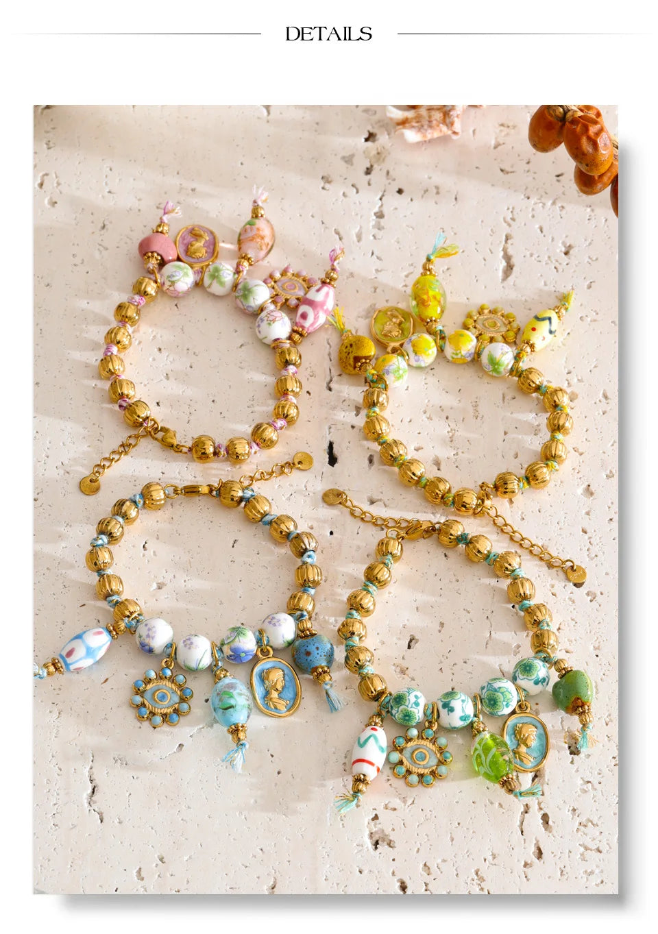Heart beaded vintage necklace in gold-plated stainless steel.