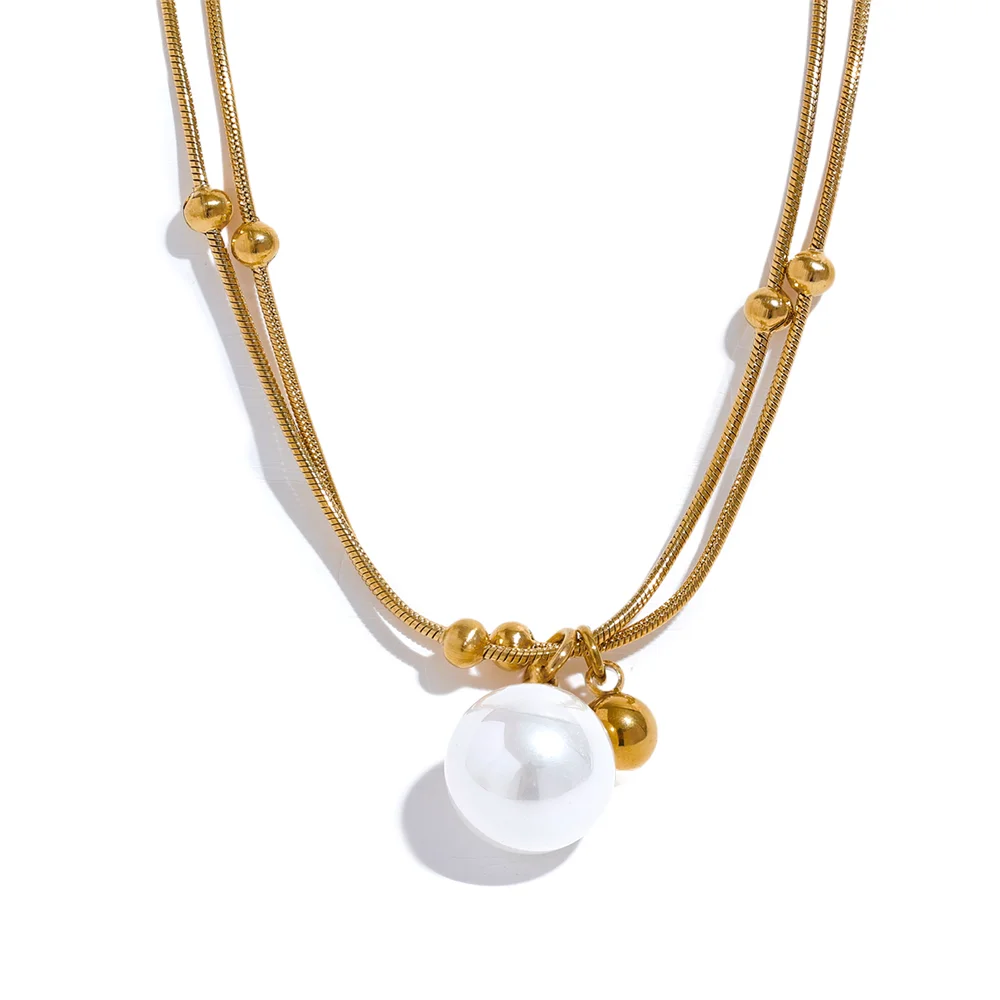 Pearl beaded geometric necklace in gold-plated stainless steel with pearl.