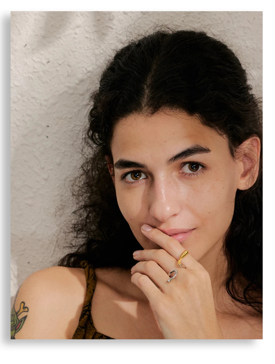 Geometric ring in 18K gold-plated stainless steel.