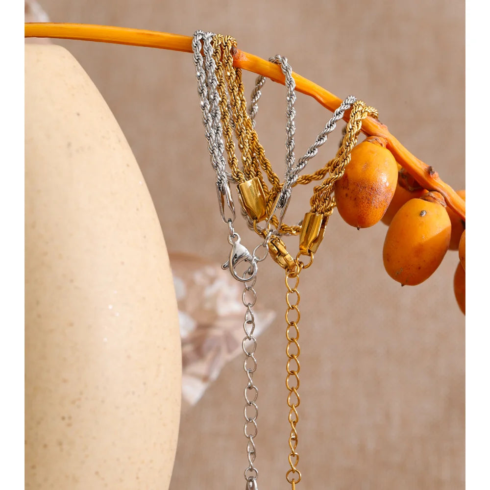 Geometric Chain Bracelet — Gold-Plated Stainless Steel · PS1027