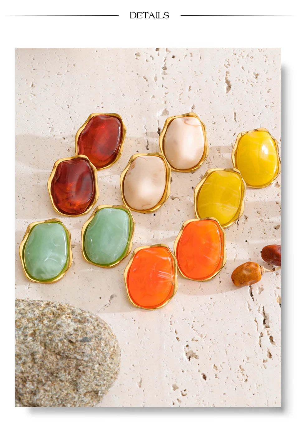Resin acrylic geometric earrings in gold-plated stainless steel with resin and acrylic.