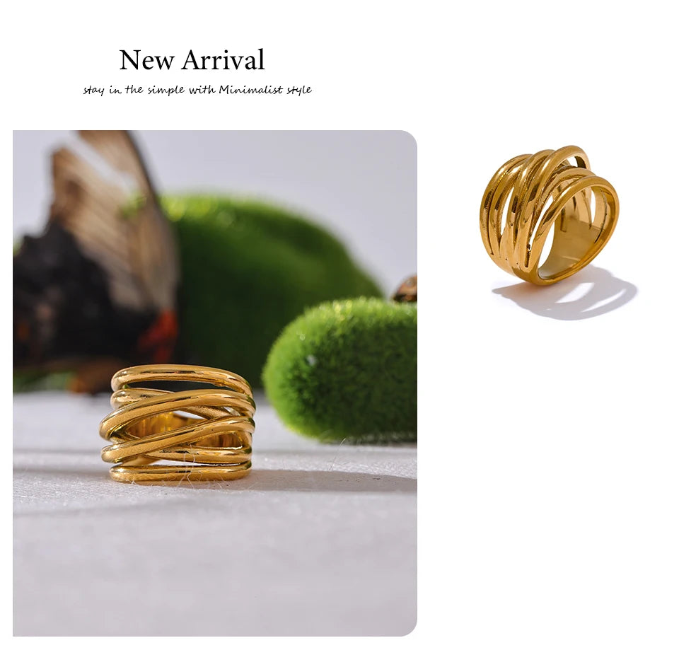 Geometric ring in 18K gold-plated stainless steel.