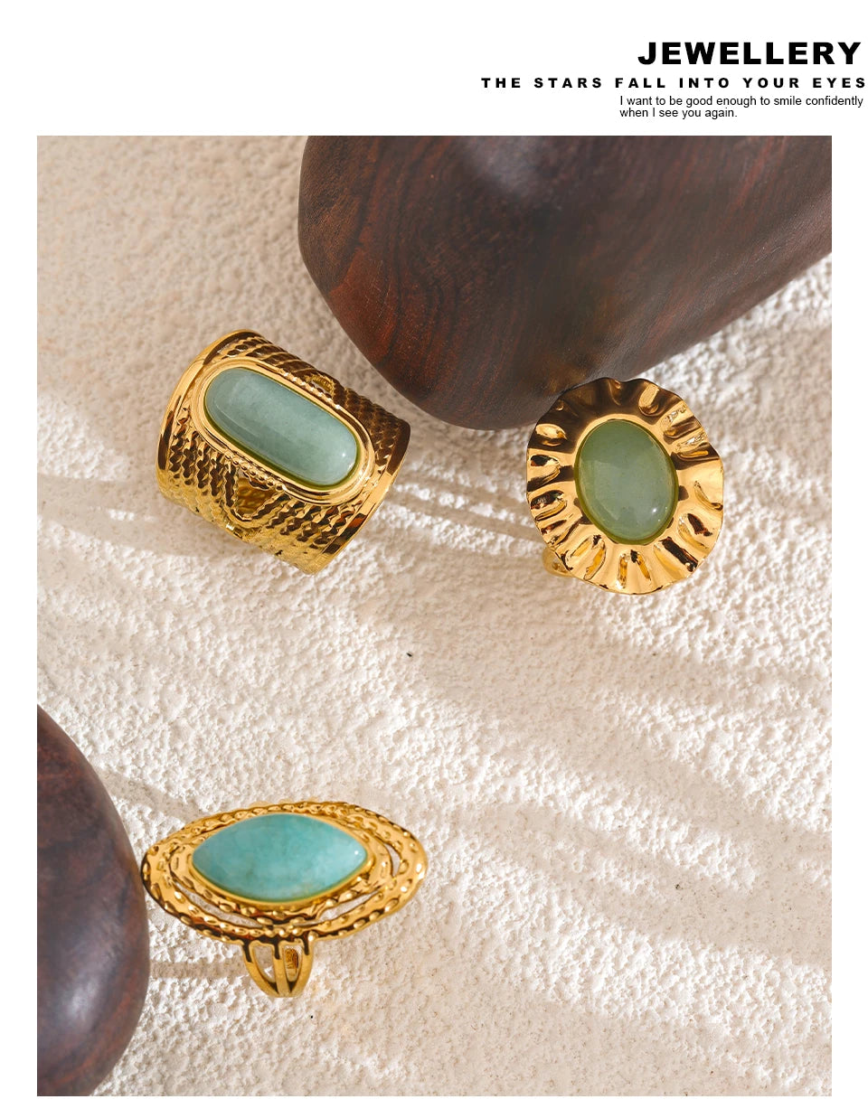 Green natural stone geometric ring in 18K gold-plated stainless steel with natural stone.