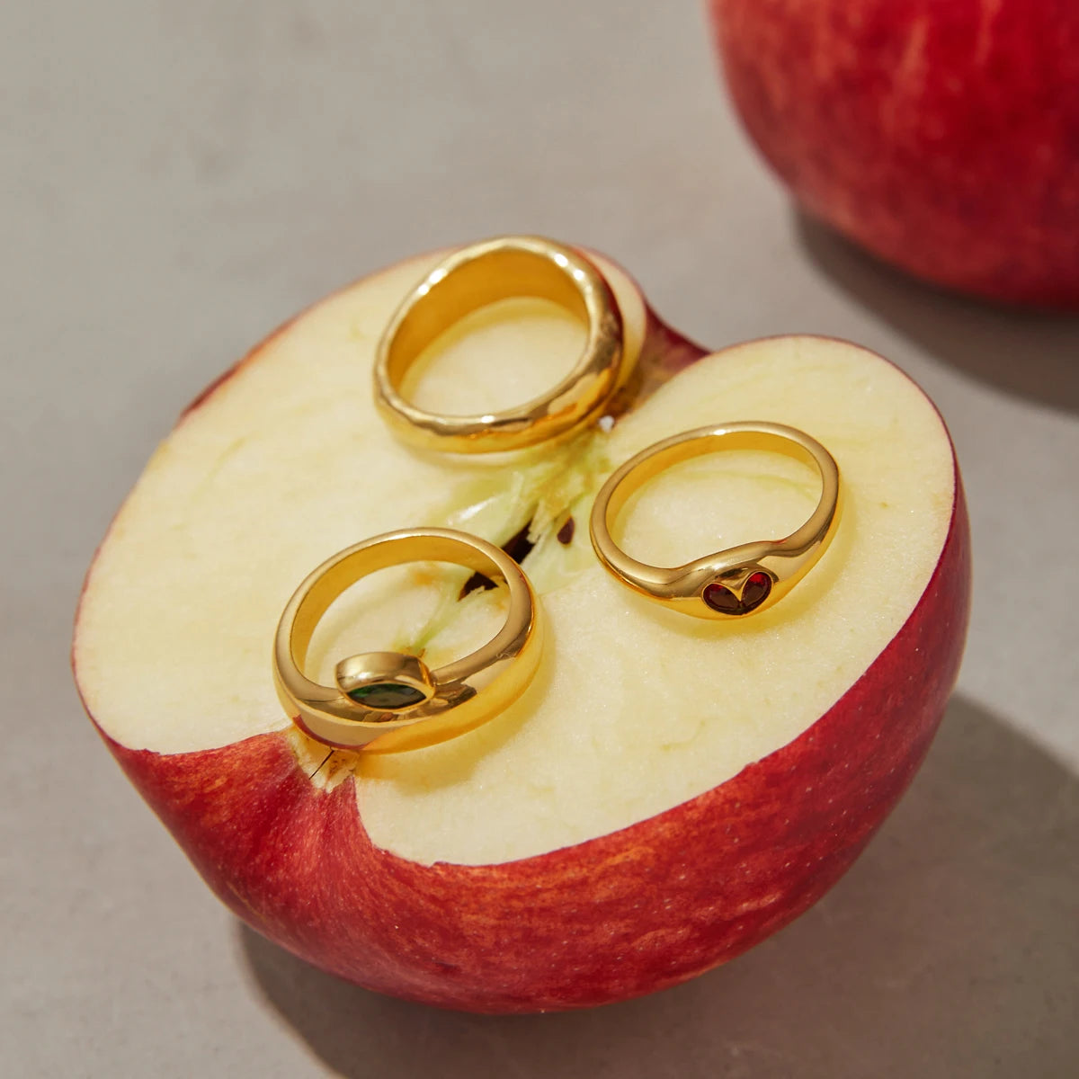 Hammered Apple Ring — Stainless Steel · PS311