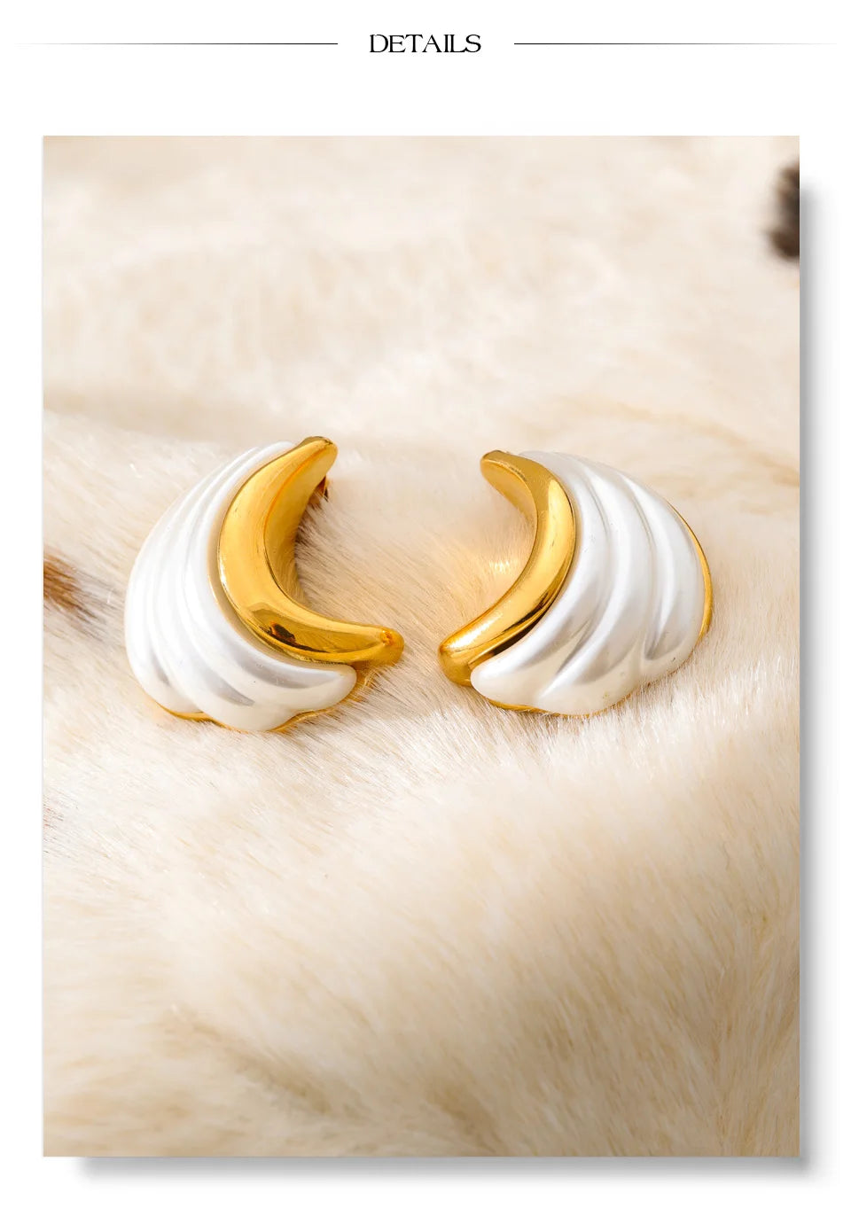 Pearl geometric earrings in gold-plated stainless steel with pearl.