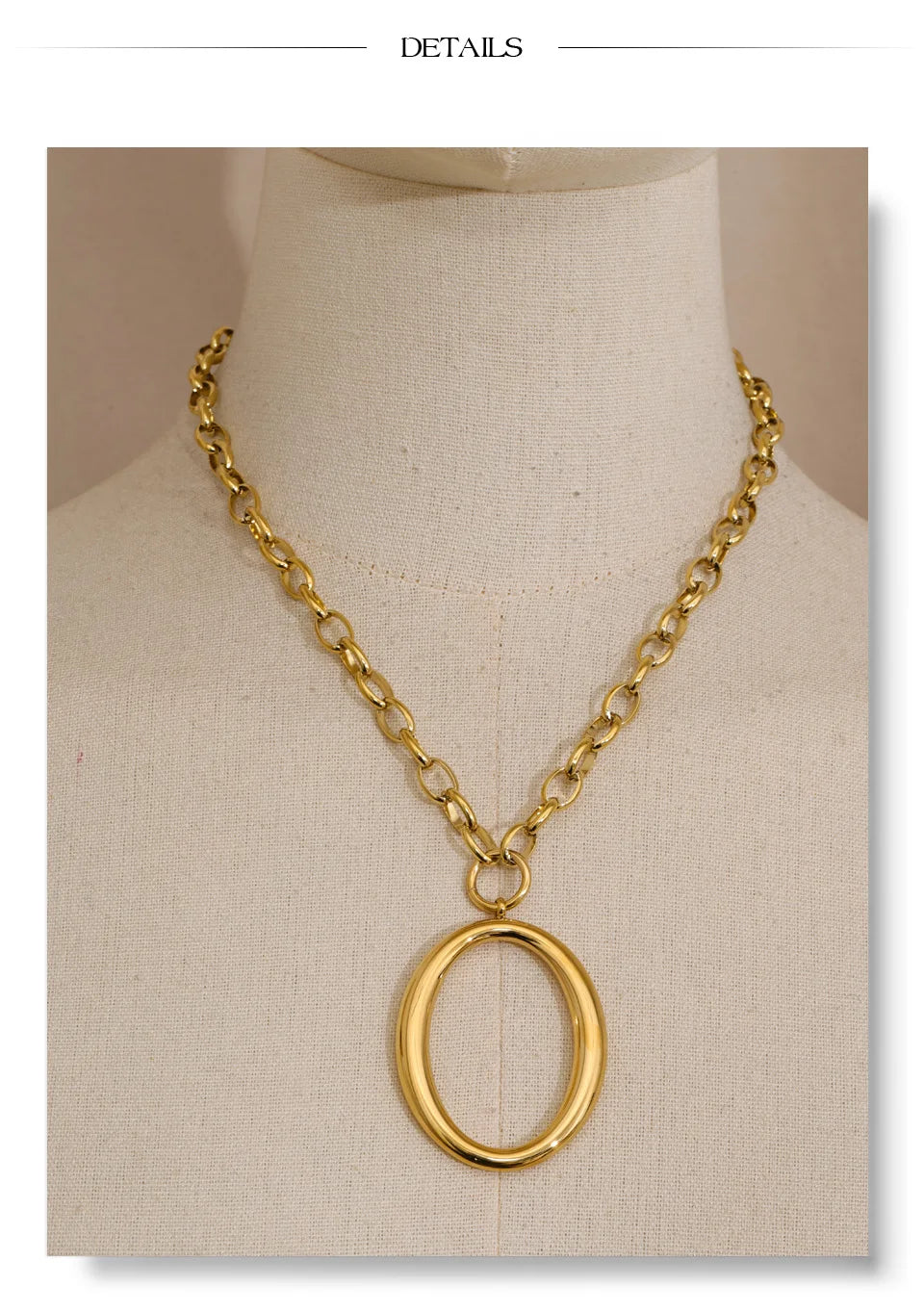 Geometric necklace in gold-plated stainless steel.