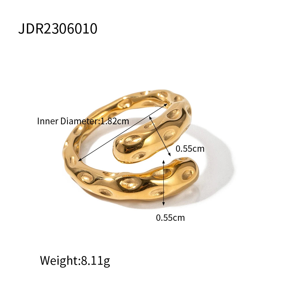 Twisted Croissant Signet Ring — Stainless Steel · PS353