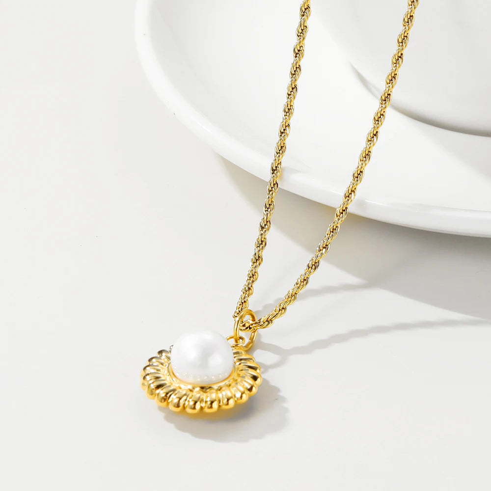 Rope Chain Pearl Round Metal Pendant Necklace — 316L Stainless Steel · PS389