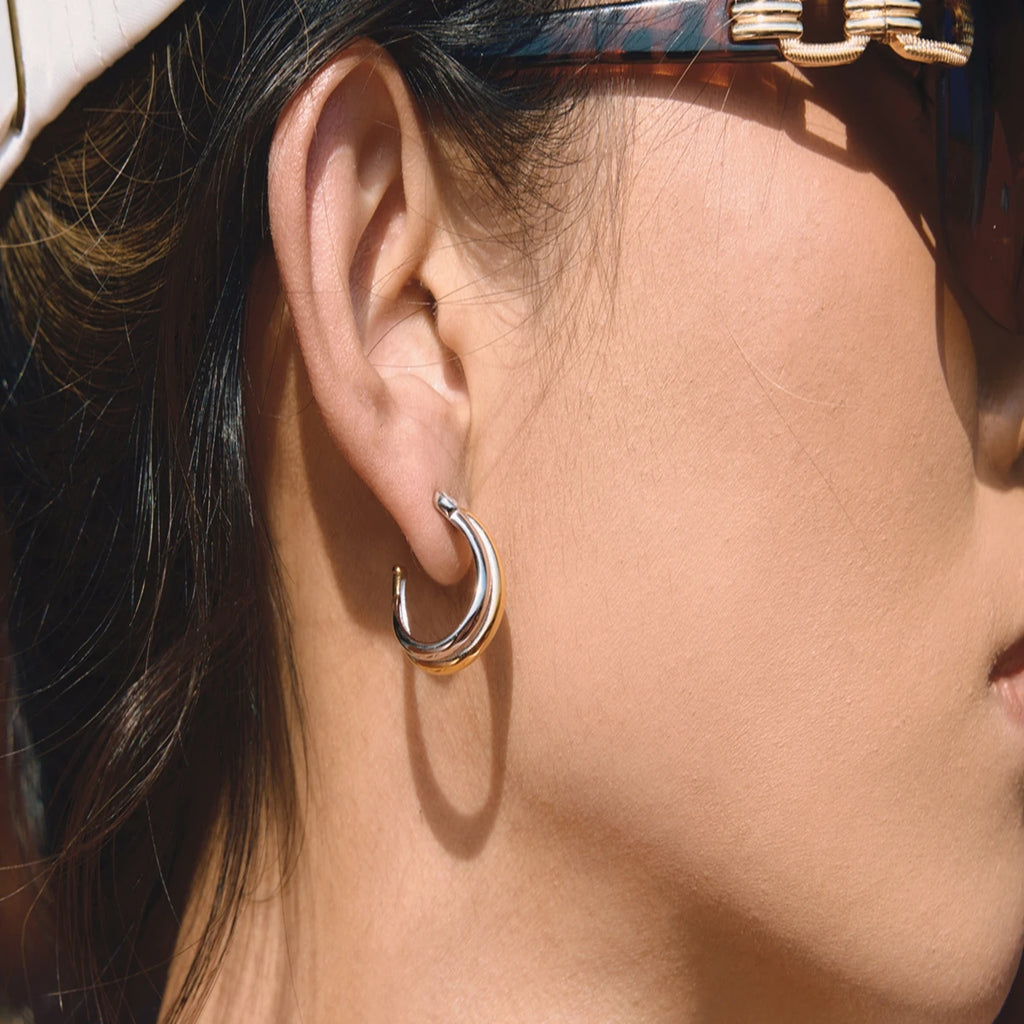 Two-Tone Twist Hoop Earrings — 18K Gold Plated · PA016