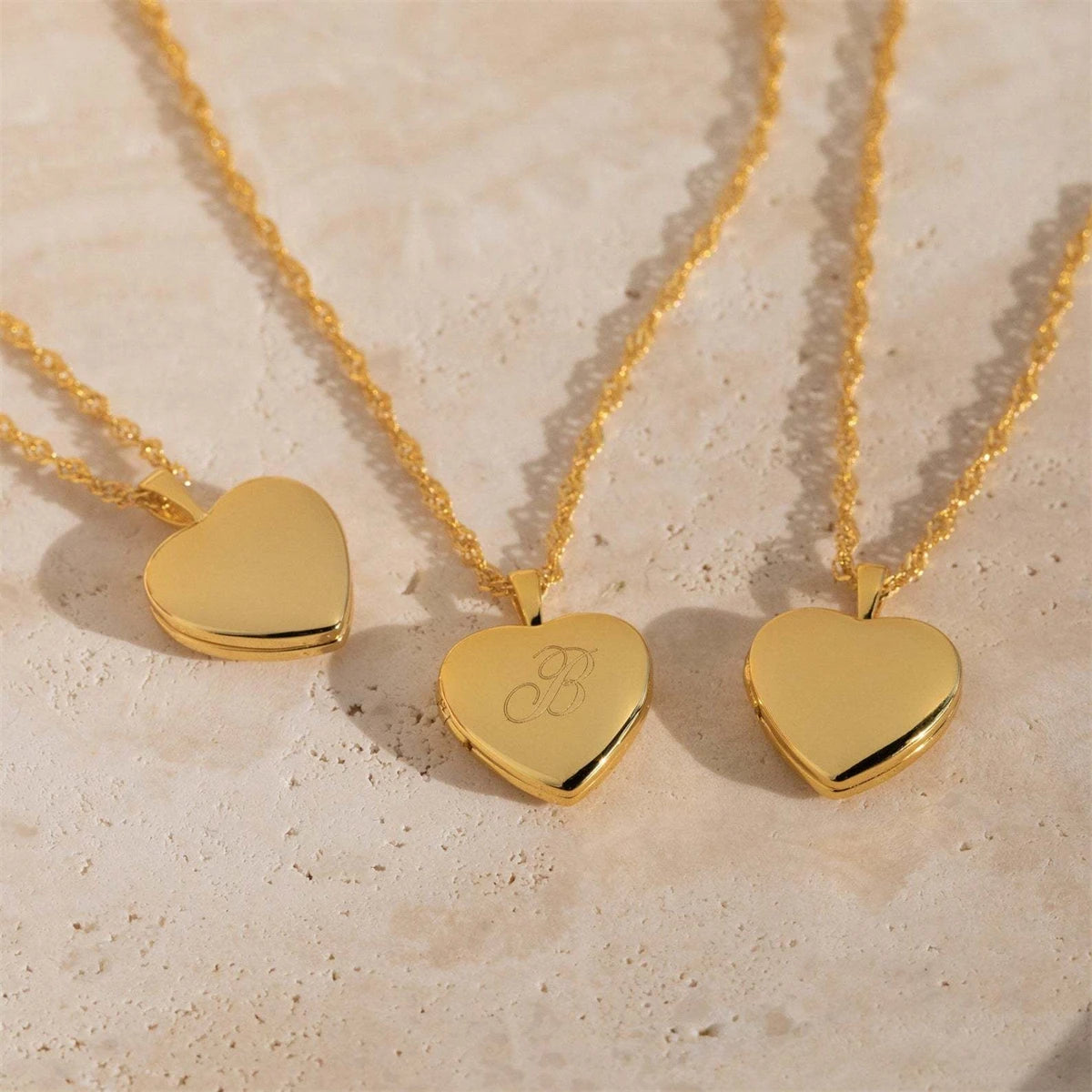 Stainless steel heart-shaped photo album, glossy photo box, envelope, necklace, plated with real gold for color preservation