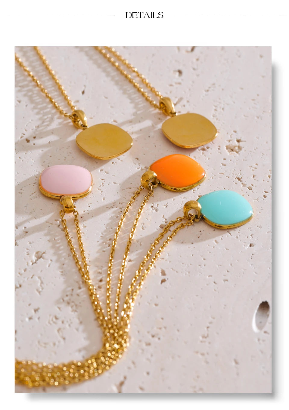 Geometric necklace in gold-plated stainless steel.