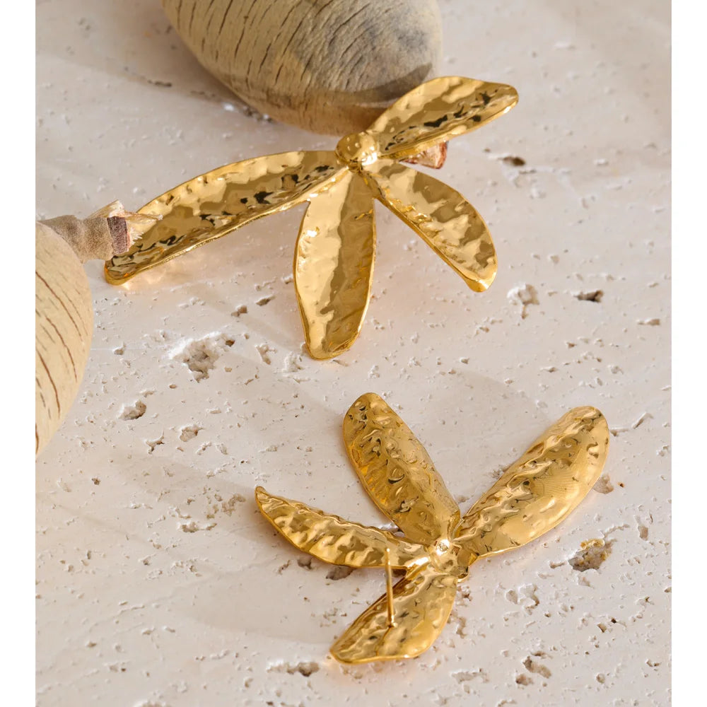 Flower Hammered Earrings — Gold-Plated Stainless Steel · PS1263
