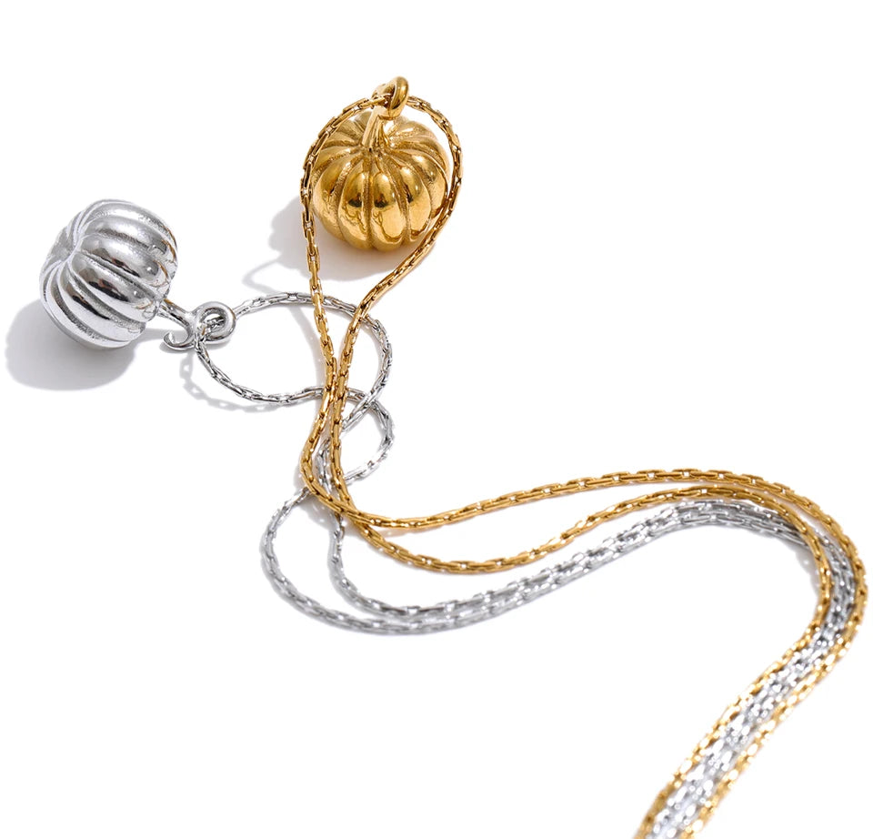 Geometric necklace in gold-plated stainless steel.