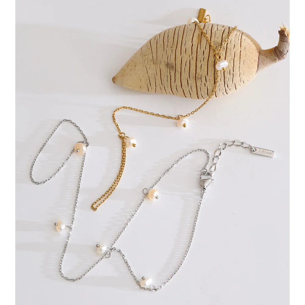 Freshwater Pearl Geometric Chain Bracelet — Gold-Plated Stainless Steel with Freshwater Pearl · PS1068