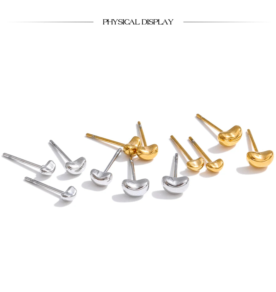Heart earrings in gold-plated stainless steel.