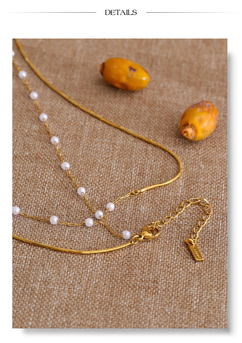 Pearl geometric chain necklace in gold-plated stainless steel with pearl.