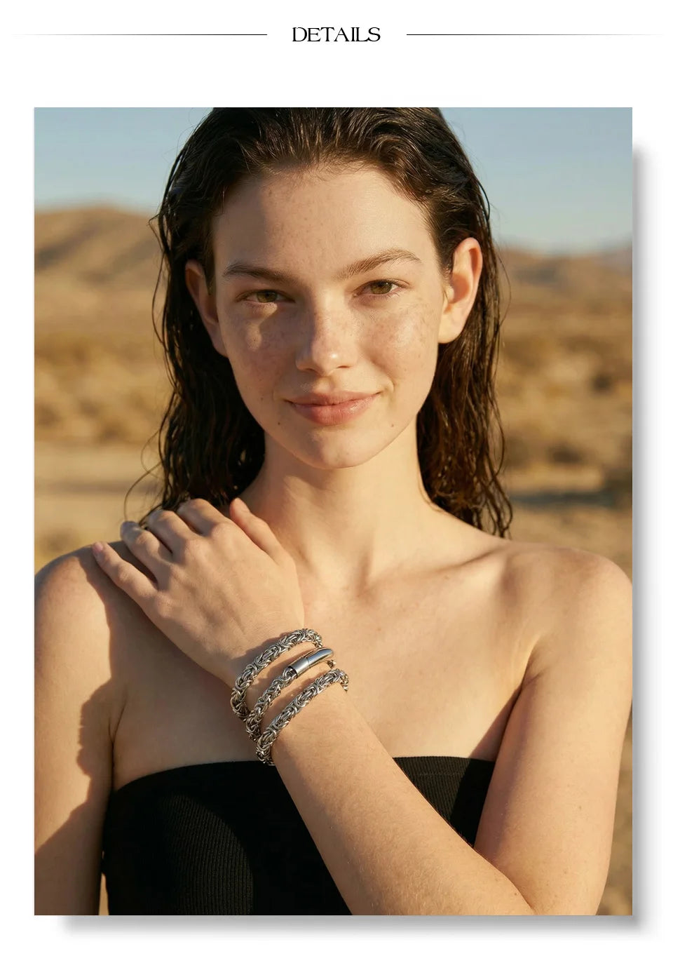 Geometric chain necklace in gold-plated stainless steel.