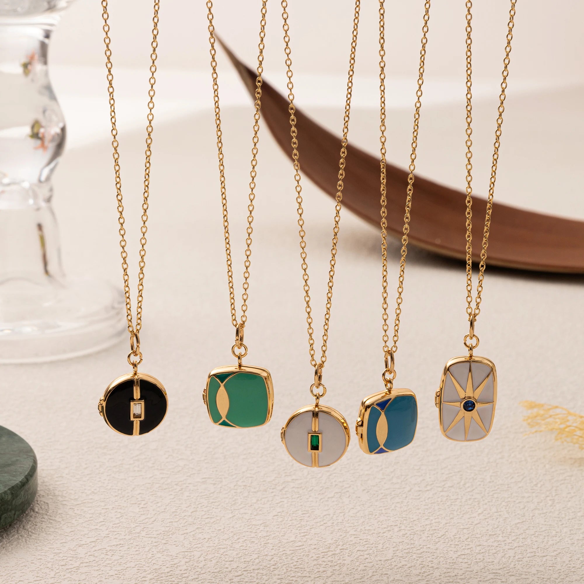 Vintage style round square oval box opening and closing drip oil spring and summer color photo album gift 2025 trend necklaces