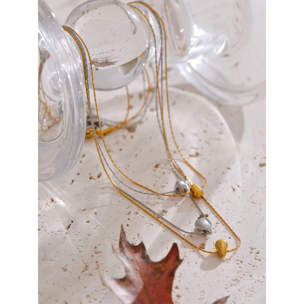 Chain layered necklace in gold-plated stainless steel.