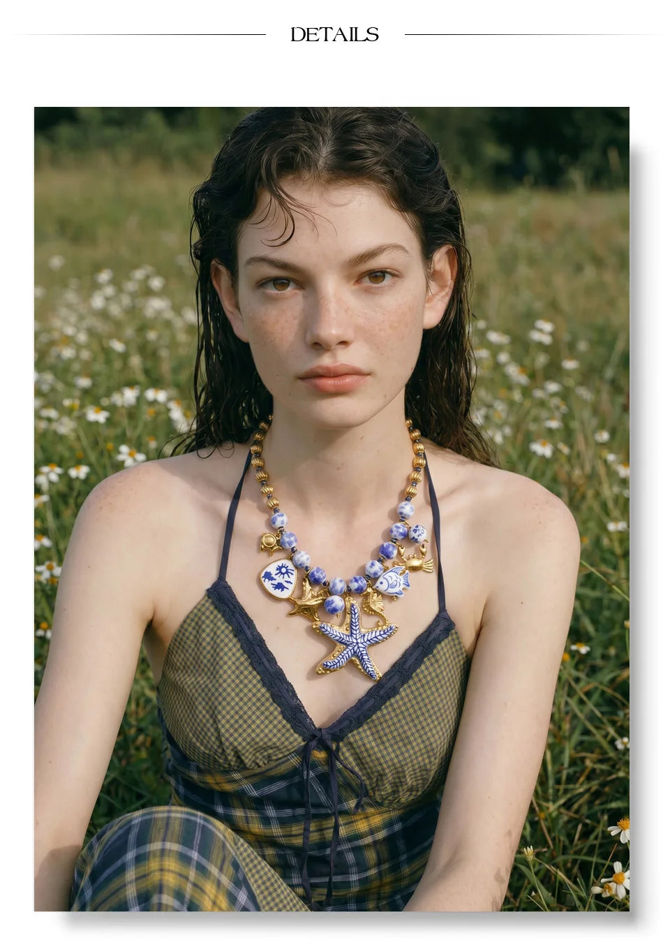 Star beaded geometric necklace in gold-plated stainless steel.