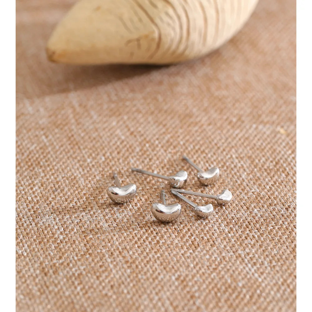 Heart earrings in gold-plated stainless steel.