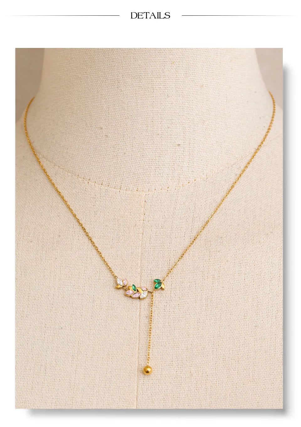 Cubic zirconia necklace in gold-plated stainless steel with cubic zirconia.