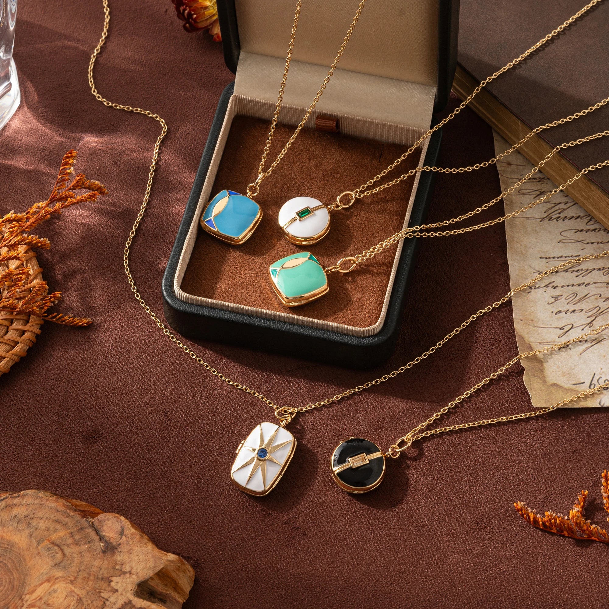 Vintage style round square oval box opening and closing drip oil spring and summer color photo album gift 2025 trend necklaces