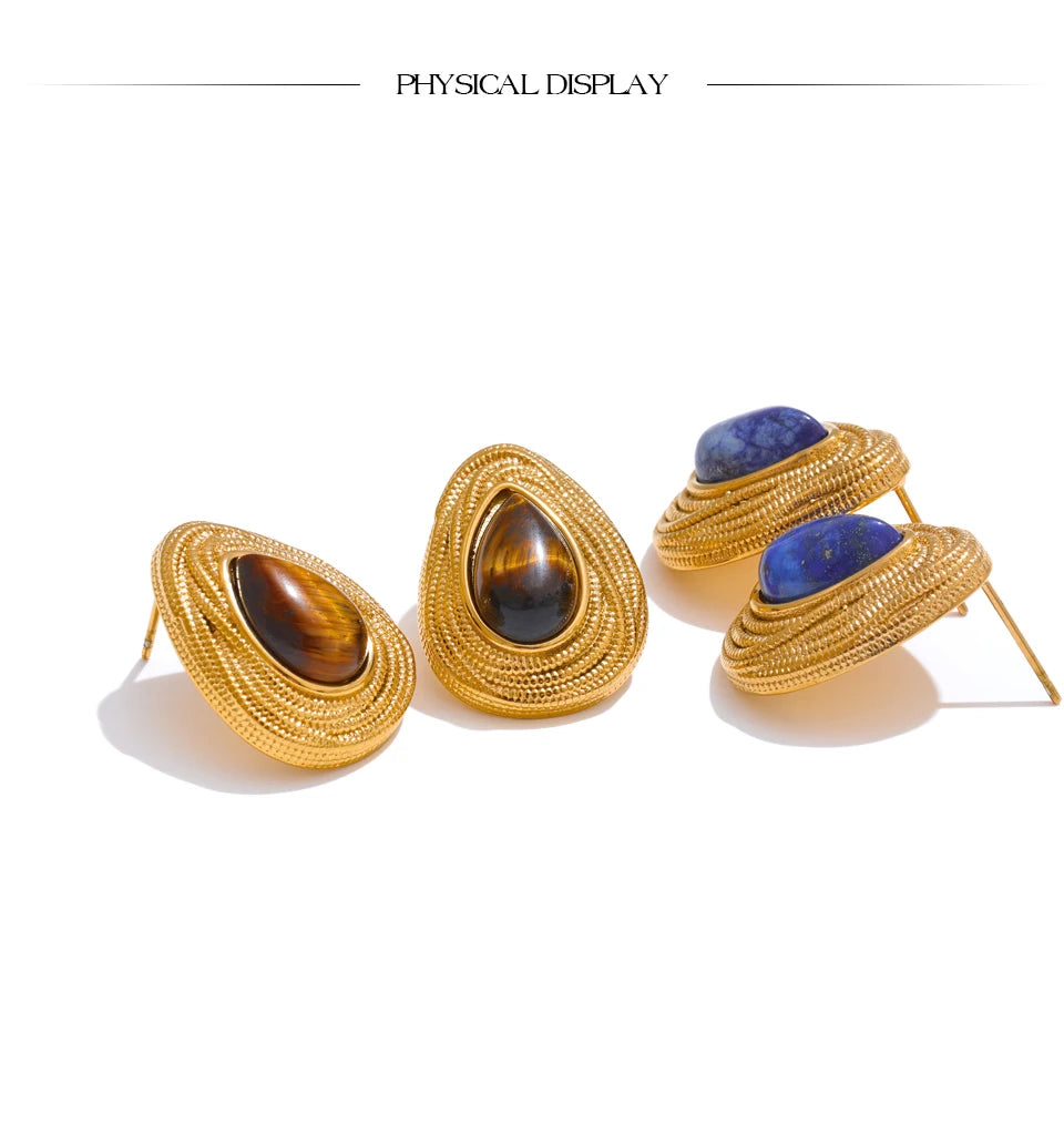 Natural stone geometric earrings in gold-plated stainless steel with natural stone.
