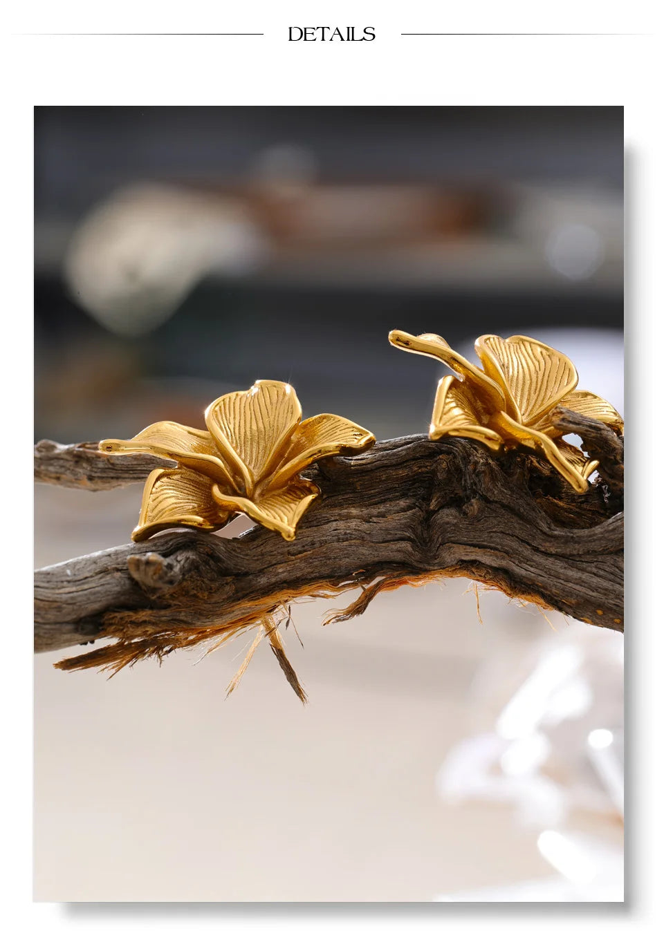 Flower earrings in gold-plated stainless steel.