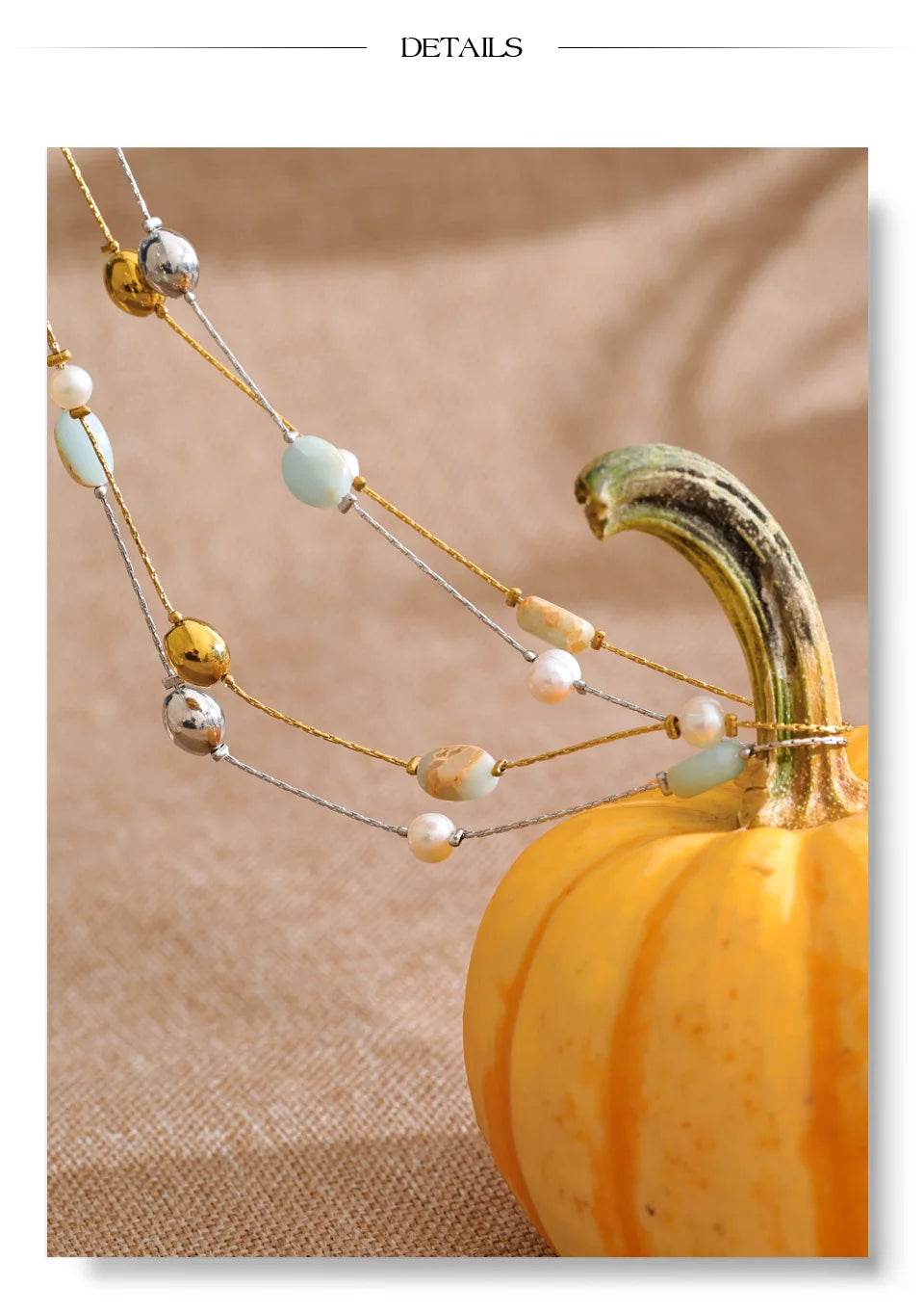 Pearl natural stone beaded necklace in gold-plated stainless steel with pearl and natural stone.