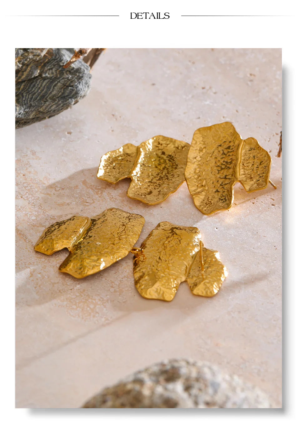 Hammered geometric earrings in gold-plated stainless steel.