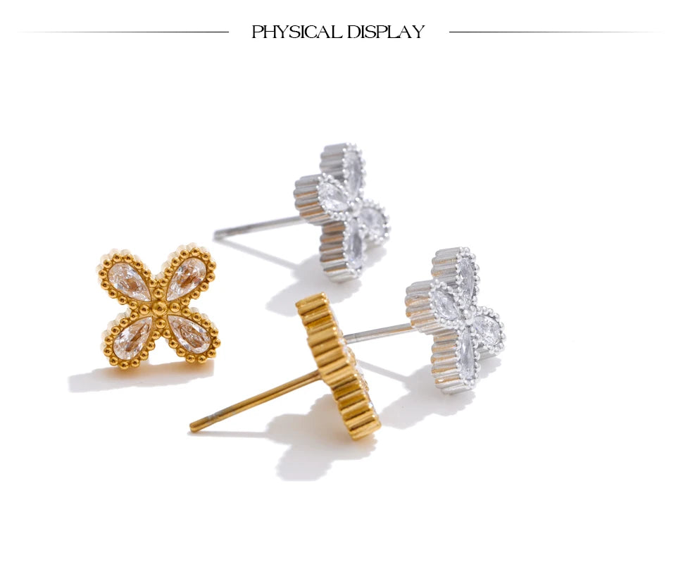 Cubic zirconia flower earrings in gold-plated stainless steel with cubic zirconia.