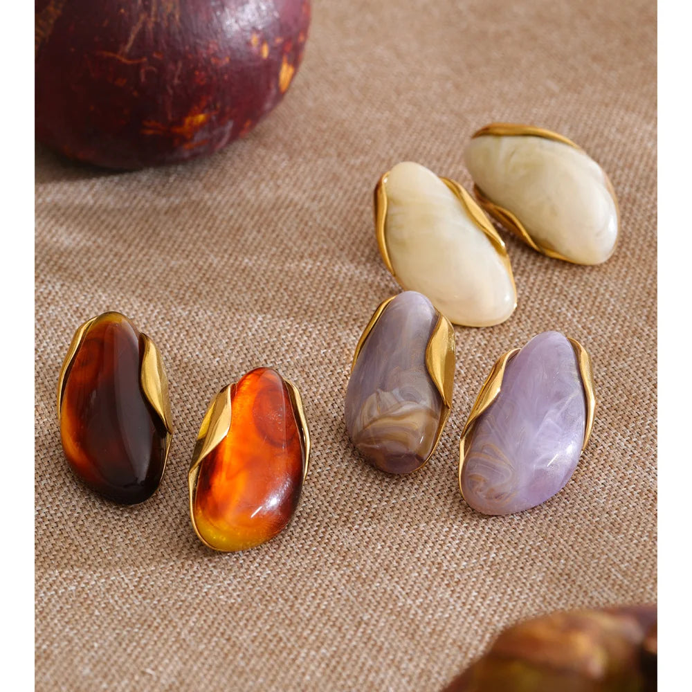 Resin acrylic multi-color earrings in gold-plated stainless steel with resin and acrylic.