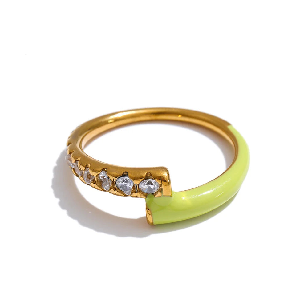 Green cubic zirconia enamel ring in 18K gold-plated stainless steel with cubic zirconia and enamel.